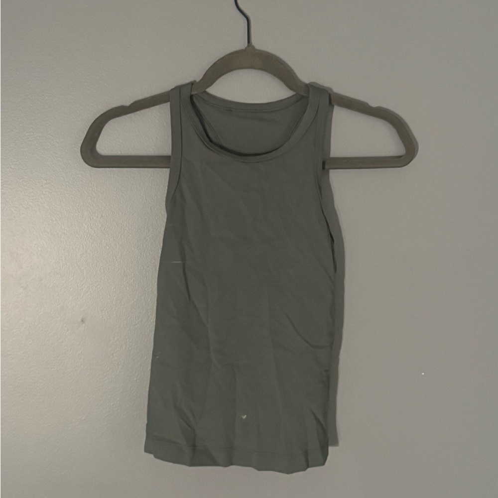 Green Women’s lululemon Align Waist Length Racerback Tank Top, size 4